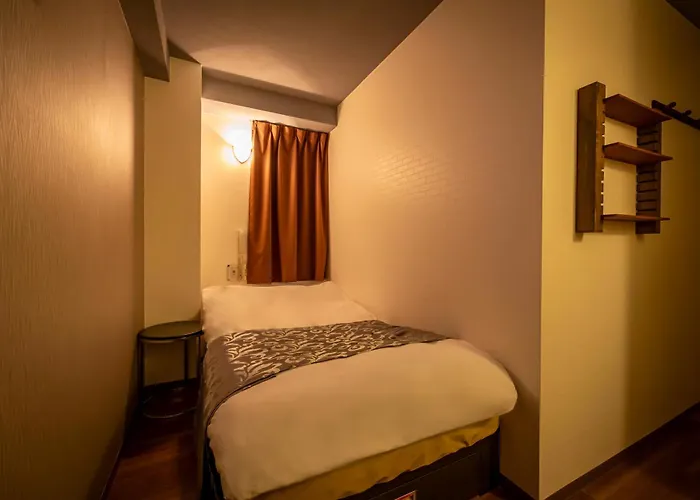 Hotel Peace (Adults Only)